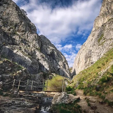 Kır Evi Entre Valles