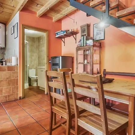 Entre Valles Holiday home Benllera